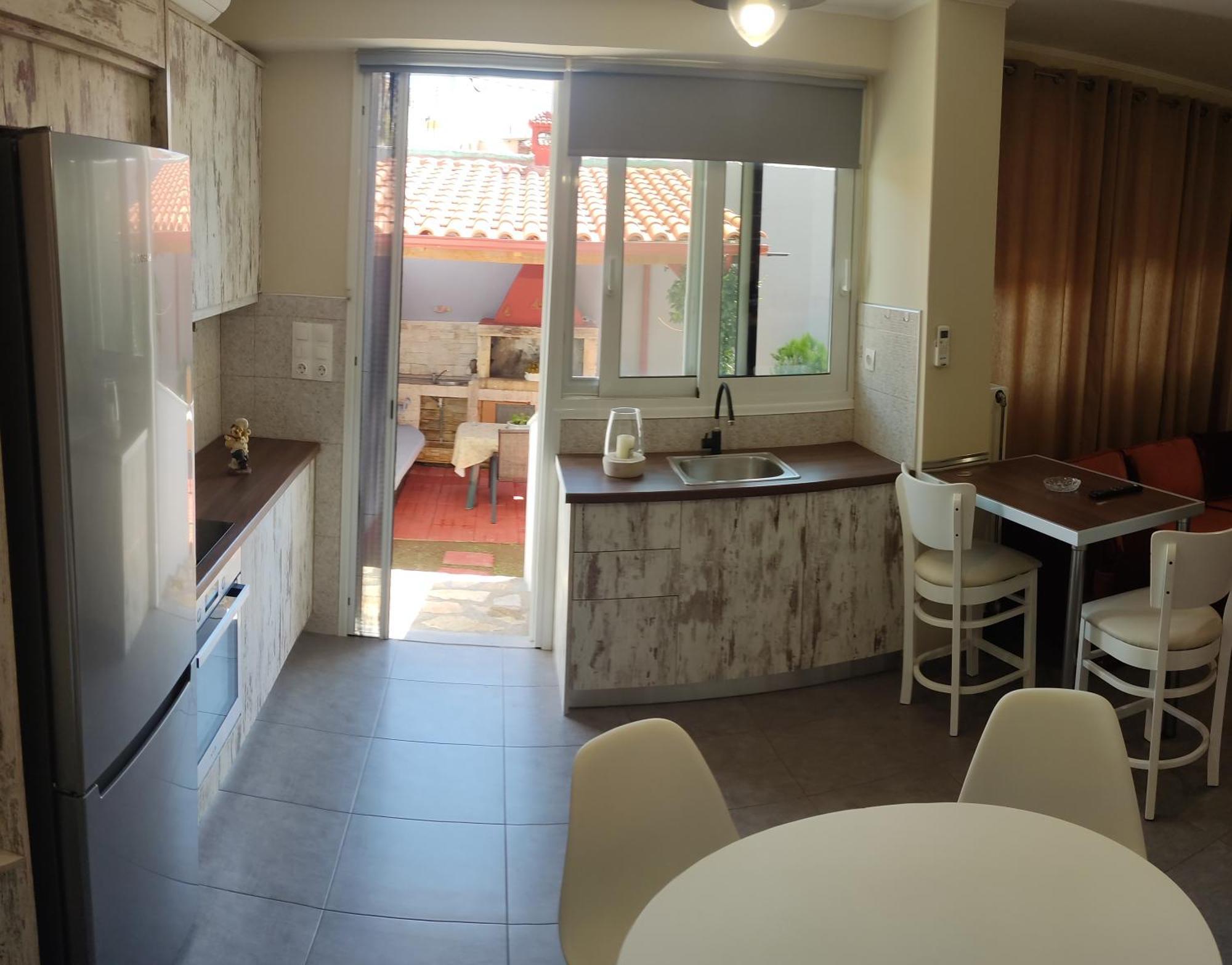 Vasilikis Apartment Kalamata Exterior photo